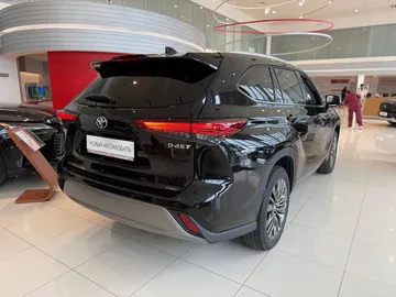 Купить Toyota Highlander, IV (XU70) Черный 2.0 AT (248 л.с.) 4WD от 5650000 ₽. в Саратове