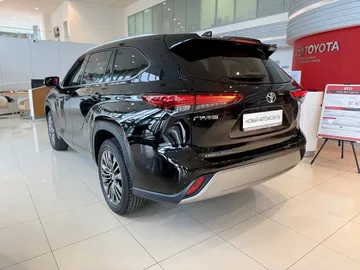 Купить Toyota Highlander, IV (XU70) Черный 2.0 AT (248 л.с.) 4WD от 6050000 ₽. в Саратове