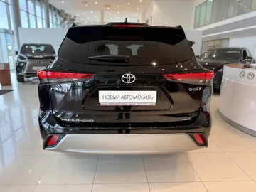 Купить Toyota Highlander, IV (XU70) Черный 2.0 AT (248 л.с.) 4WD от 6050000 ₽. в Саратове
