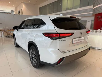 Купить Toyota Highlander, IV (XU70) Белый 2.0 AT (248 л.с.) 4WD от 5650000 ₽. в Саратове