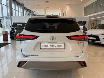 Купить Toyota Highlander, IV (XU70) Белый 2.0 AT (248 л.с.) 4WD от 6050000 ₽. в Саратове
